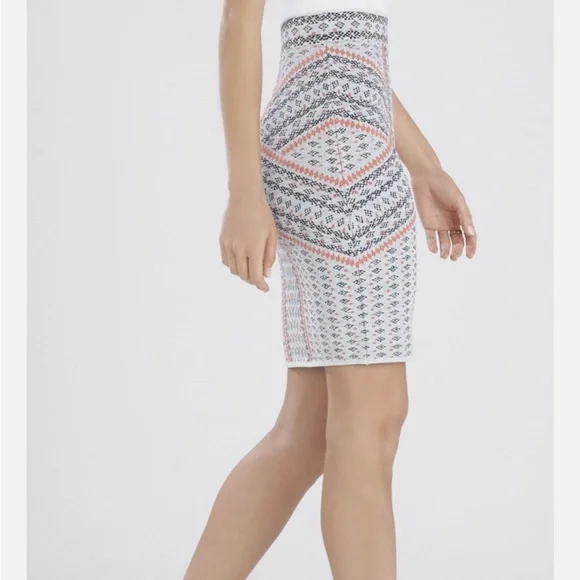 BCBG Max Azria pastel bodycon pencil skirt. - Picture 10 of 10